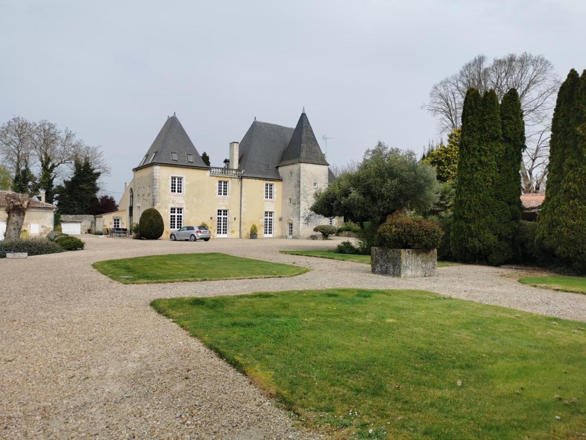 Chateau De La Vallade Saint-Porchaire Экстерьер фото